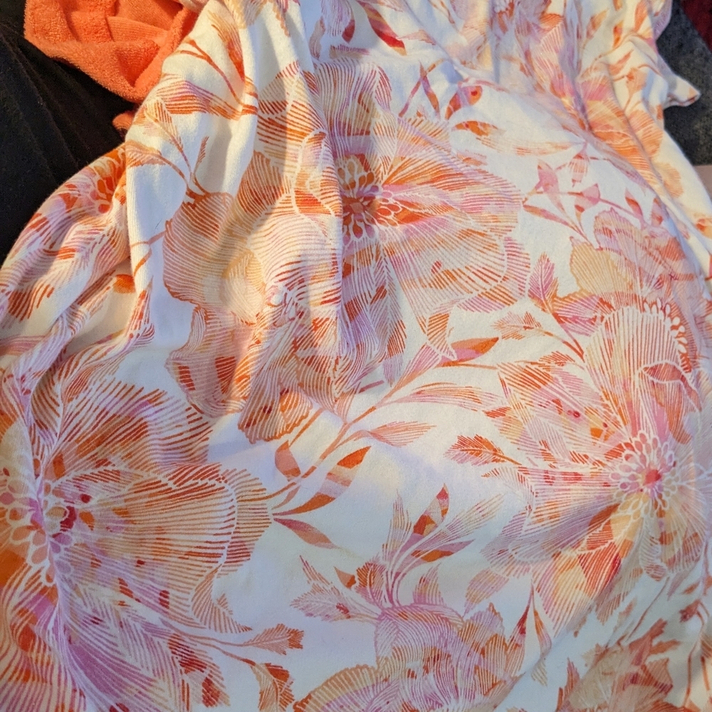 T-shirt NWOT Croft & Barrow Classic Tee, high quality Orange & white in color